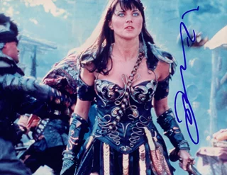 Lucy Lawless autograph