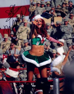 Maria Kanellis autograph