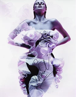 Anne Vyalitsyna autograph