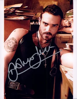 Joshua Sasse autograph