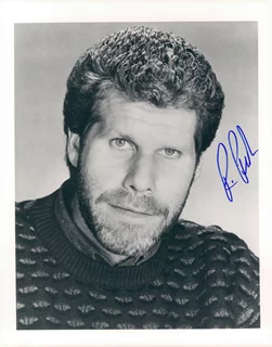 Ron Perlman autograph