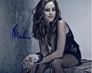 Kaya Scodelario autograph