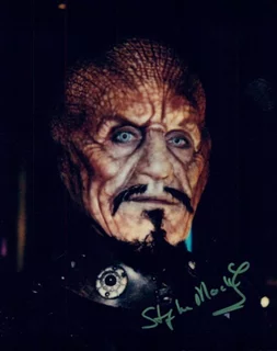Stephen Macht autograph