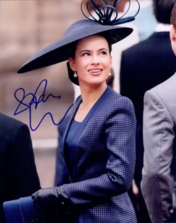Sophie Winkleman autograph