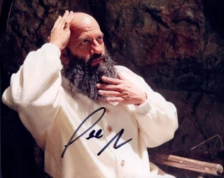 Lee Arenberg autograph