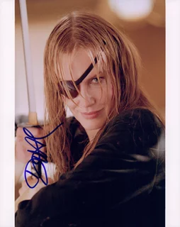Daryl Hannah autograph