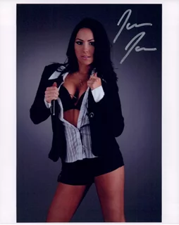 Jaelyn James autograph