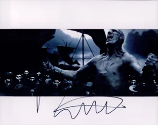 Robert Maillet autograph