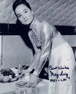 May-Ling autograph