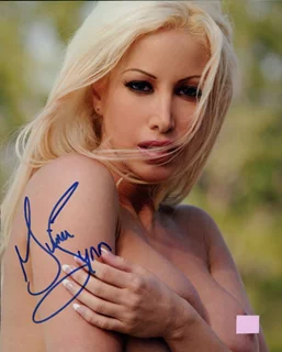 Gina Lynn autograph