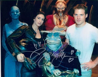 Virginia Hey autograph