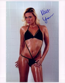 Kait Lynn autograph