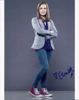 Elizabeth Henstridge autograph