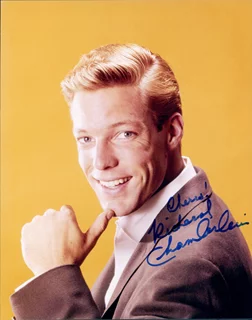 Richard Chamberlain autograph