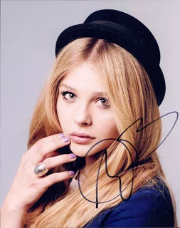 Chloe Moretz autograph