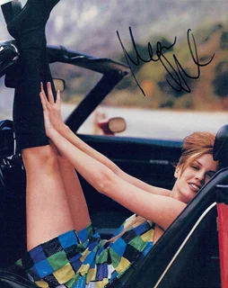 Megan Ward autograph