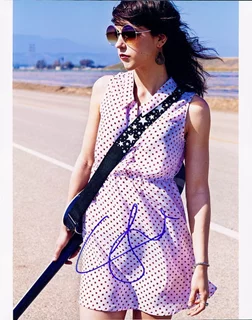 Cyrina Fiallo autograph