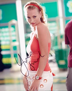 Yvonne Strahovski autograph