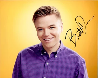 Brett Davern autograph