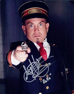 Martin Klebba autograph
