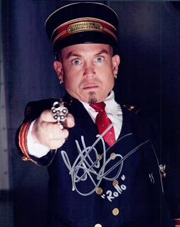 Martin Klebba autograph