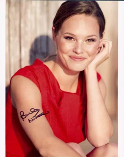 Bailey Noble autograph