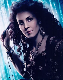 Noomi Rapace autograph