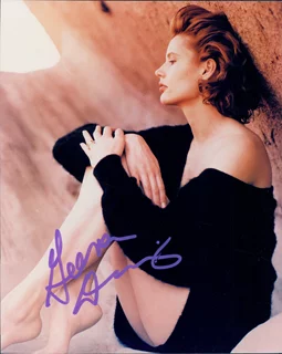 Geena Davis autograph