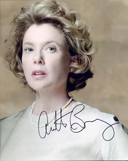 Annette Bening autograph