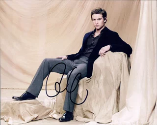 Chace Crawford autograph