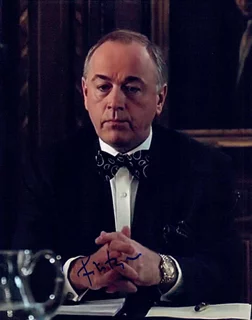 Peter Egan autograph