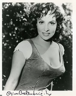 Gina Lollobrigida autograph