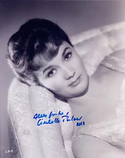 Liselotte Pulver autograph