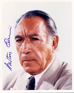 Anthony Quinn autograph