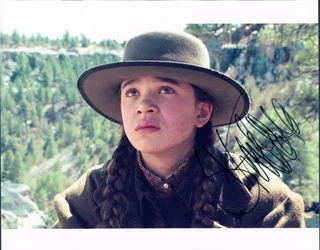 Hailee Steinfeld autograph