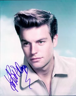 Robert Wagner autograph