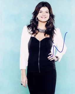 Casey Wilson autograph