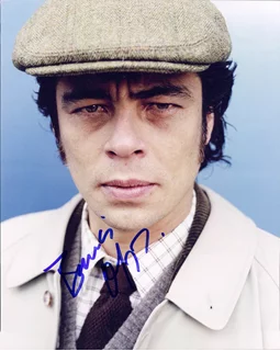 Benicio Del Toro autograph