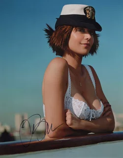 Catherine Bell autograph