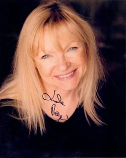 Linda Regan autograph