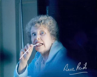 Anne Reid autograph
