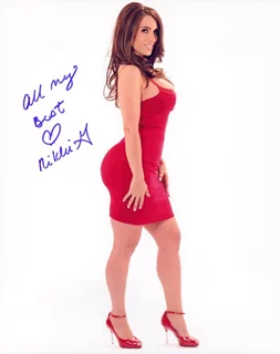Nikki Giavasis autograph