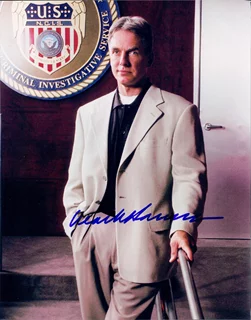 Mark Harmon autograph
