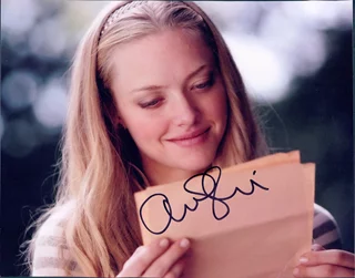 Amanda Seyfried autograph