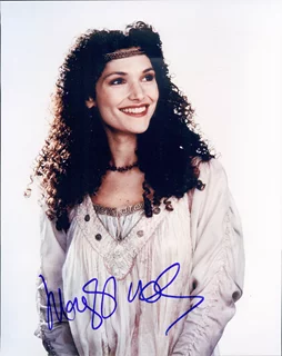 Mary Elizabeth Mastrantonio autograph