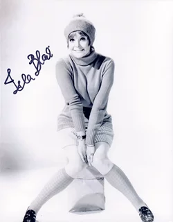 Isla Blair autograph