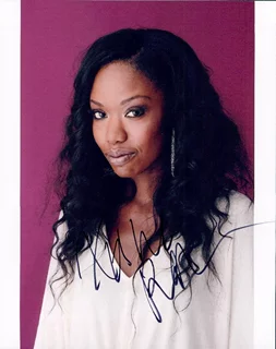 Xosha Roquemore autograph