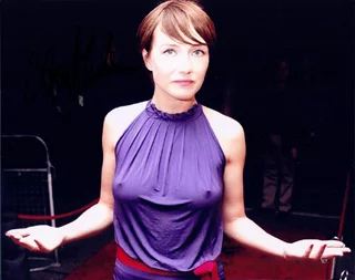 Carice van Houten autograph