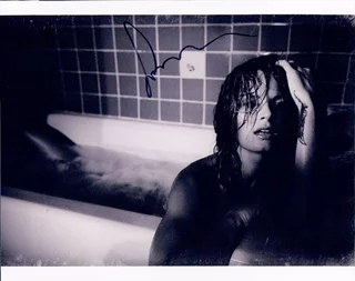 Lauren Shaw autograph