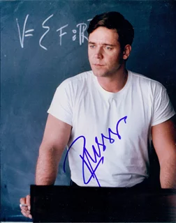 Russell Crowe autograph